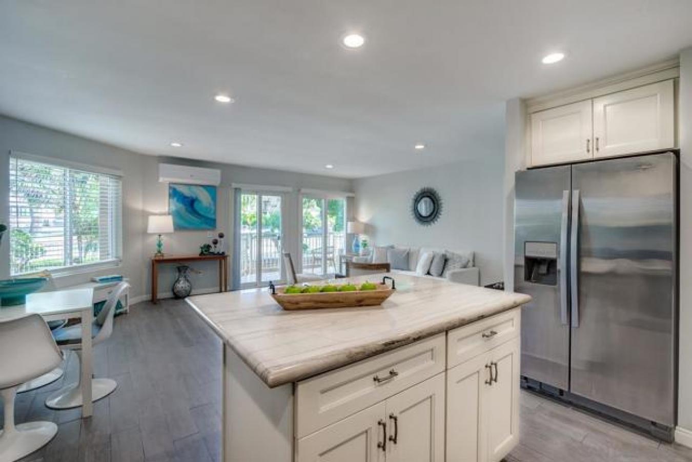 La Jolla, San Diego, 92037, United States, 2 Bedrooms Bedrooms, ,4 BathroomsBathrooms,Residential,For Sale,1988905