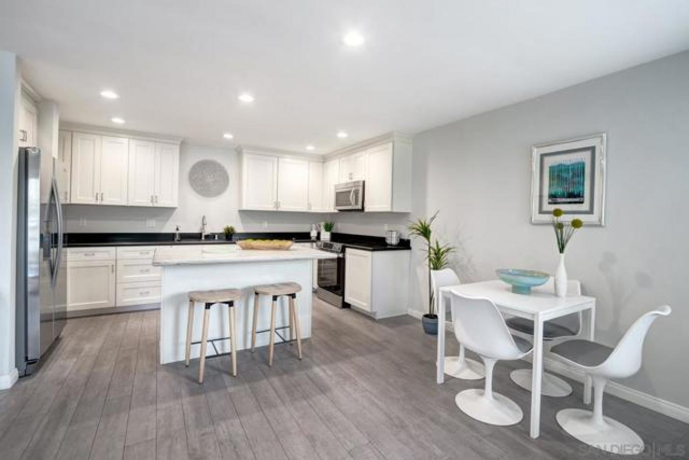 La Jolla, San Diego, 92037, United States, 2 Bedrooms Bedrooms, ,4 BathroomsBathrooms,Residential,For Sale,1988905