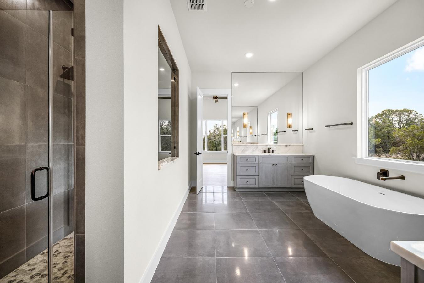 Lago Vista, Travis, 78645, United States, 5 Bedrooms Bedrooms, ,5 BathroomsBathrooms,Residential,For Sale,1988903