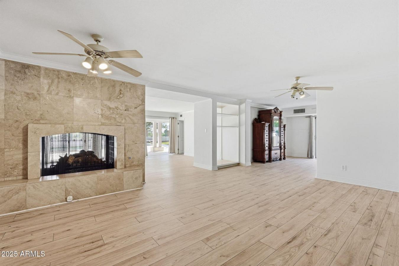 Phoenix, Maricopa, 85016, United States, 6 Bedrooms Bedrooms, ,5 BathroomsBathrooms,Residential,For Sale,1989997