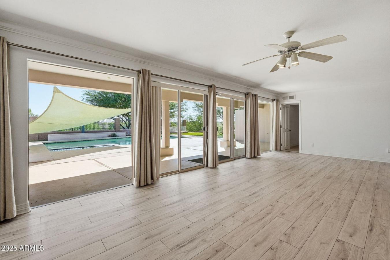 Phoenix, Maricopa, 85016, United States, 6 Bedrooms Bedrooms, ,5 BathroomsBathrooms,Residential,For Sale,1989997