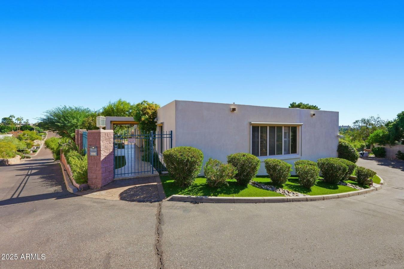 Phoenix, Maricopa, 85016, United States, 6 Bedrooms Bedrooms, ,5 BathroomsBathrooms,Residential,For Sale,1989997