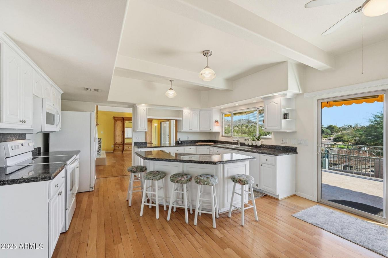 Phoenix, Maricopa, 85016, United States, 6 Bedrooms Bedrooms, ,5 BathroomsBathrooms,Residential,For Sale,1989997