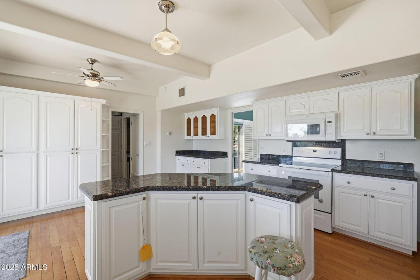 Phoenix, Maricopa, 85016, United States, 6 Bedrooms Bedrooms, ,5 BathroomsBathrooms,Residential,For Sale,1989997