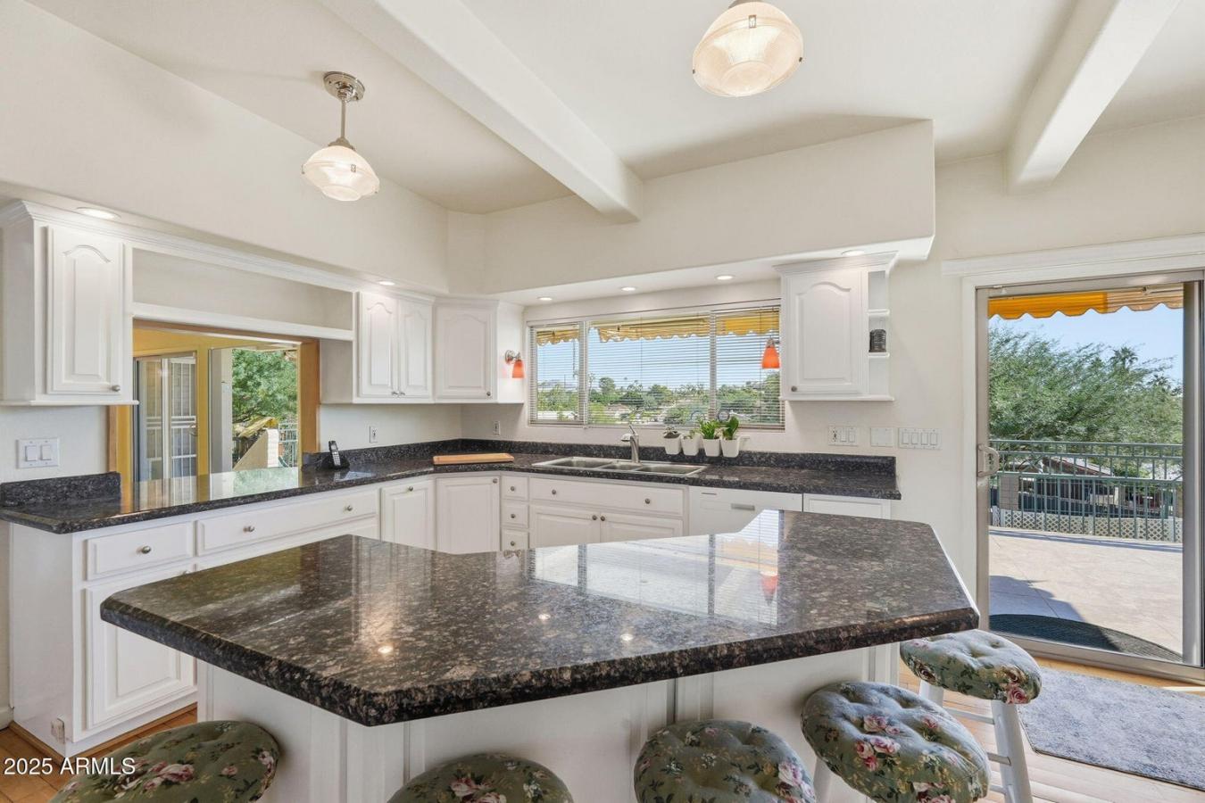 Phoenix, Maricopa, 85016, United States, 6 Bedrooms Bedrooms, ,5 BathroomsBathrooms,Residential,For Sale,1989997