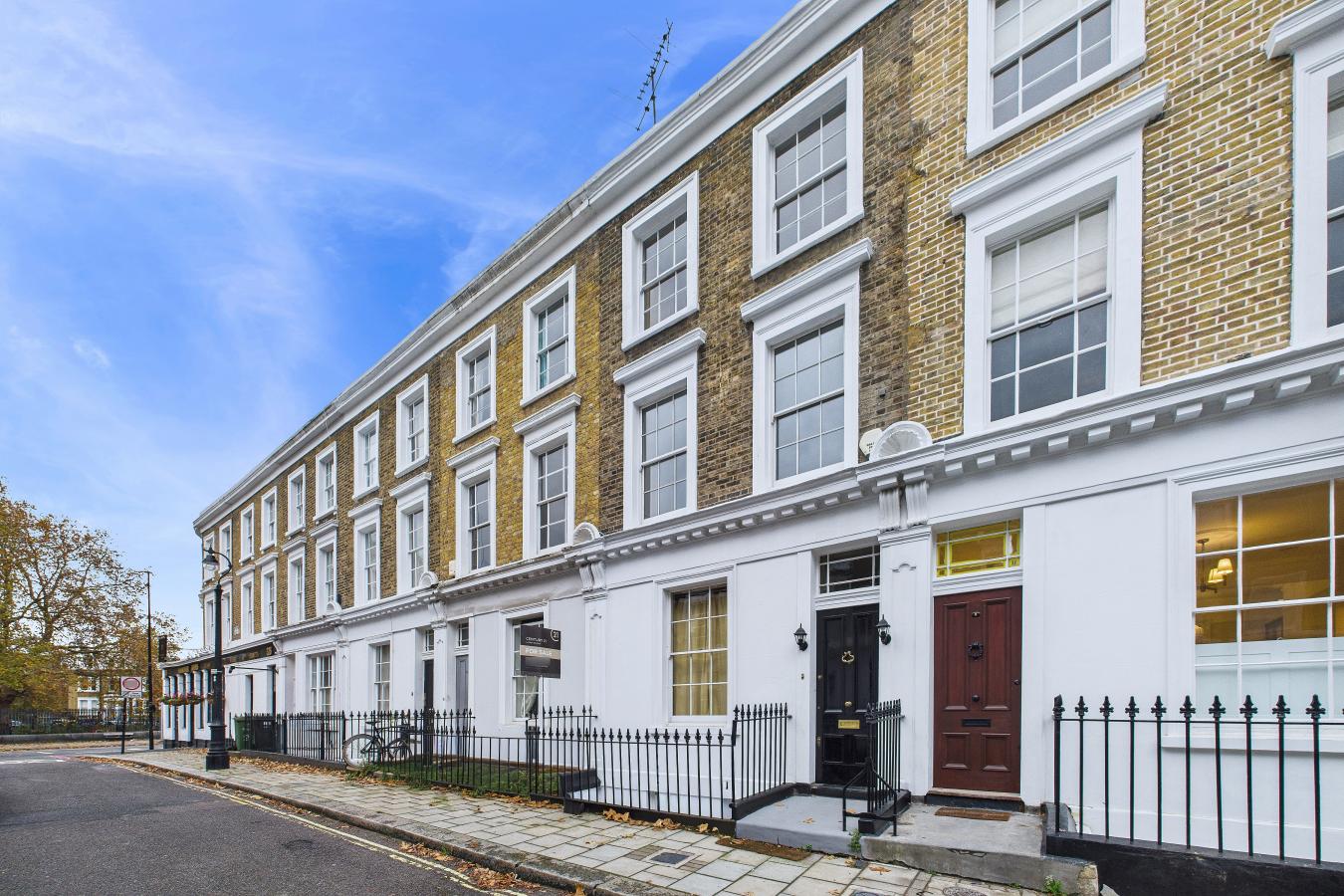 London, SE11 5TL, United Kingdom, 3 Bedrooms Bedrooms, ,1 BathroomBathrooms,Residential,For Sale,1988902