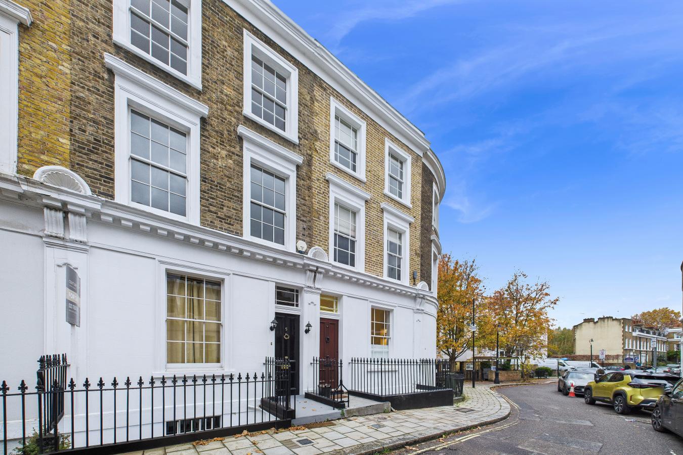 London, SE11 5TL, United Kingdom, 3 Bedrooms Bedrooms, ,1 BathroomBathrooms,Residential,For Sale,1988902