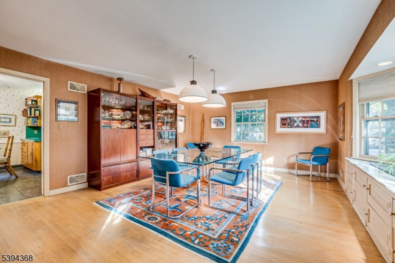 Metuchen Boro, Middlesex, 08840, United States, 5 Bedrooms Bedrooms, ,3 BathroomsBathrooms,Residential,For Sale,1989996