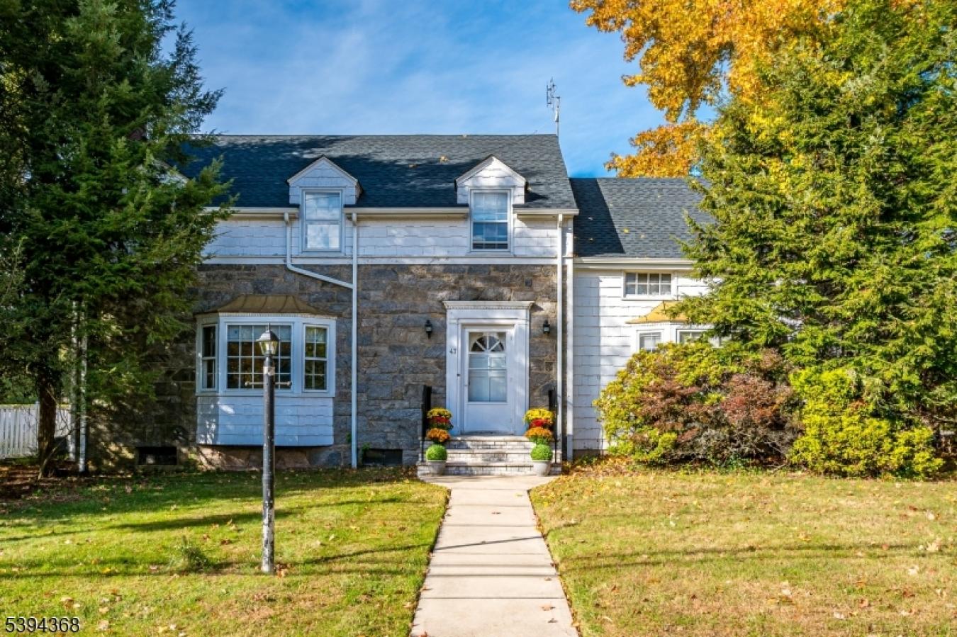 Metuchen Boro, Middlesex, 08840, United States, 5 Bedrooms Bedrooms, ,3 BathroomsBathrooms,Residential,For Sale,1989996