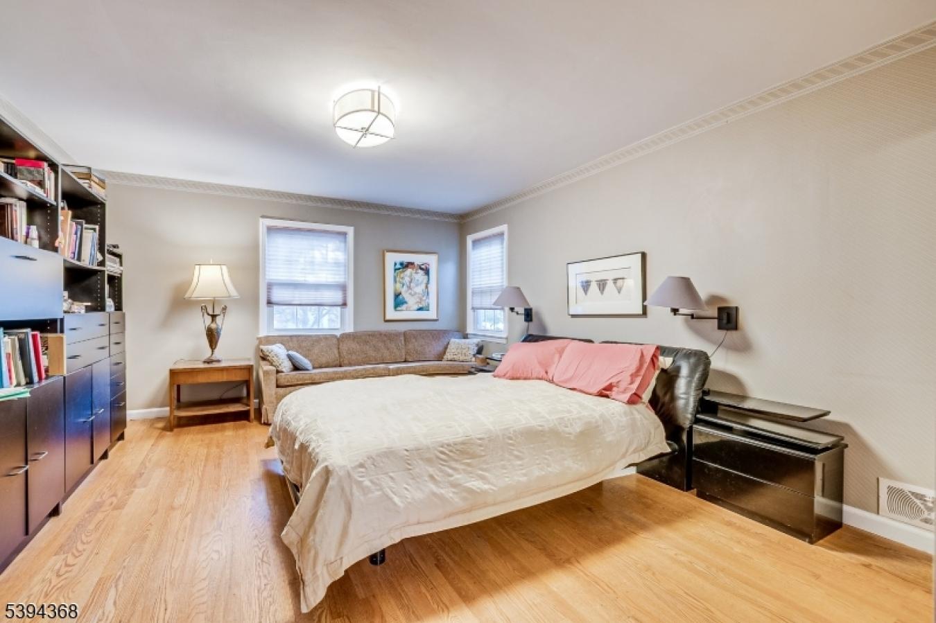 Metuchen Boro, Middlesex, 08840, United States, 5 Bedrooms Bedrooms, ,3 BathroomsBathrooms,Residential,For Sale,1989996