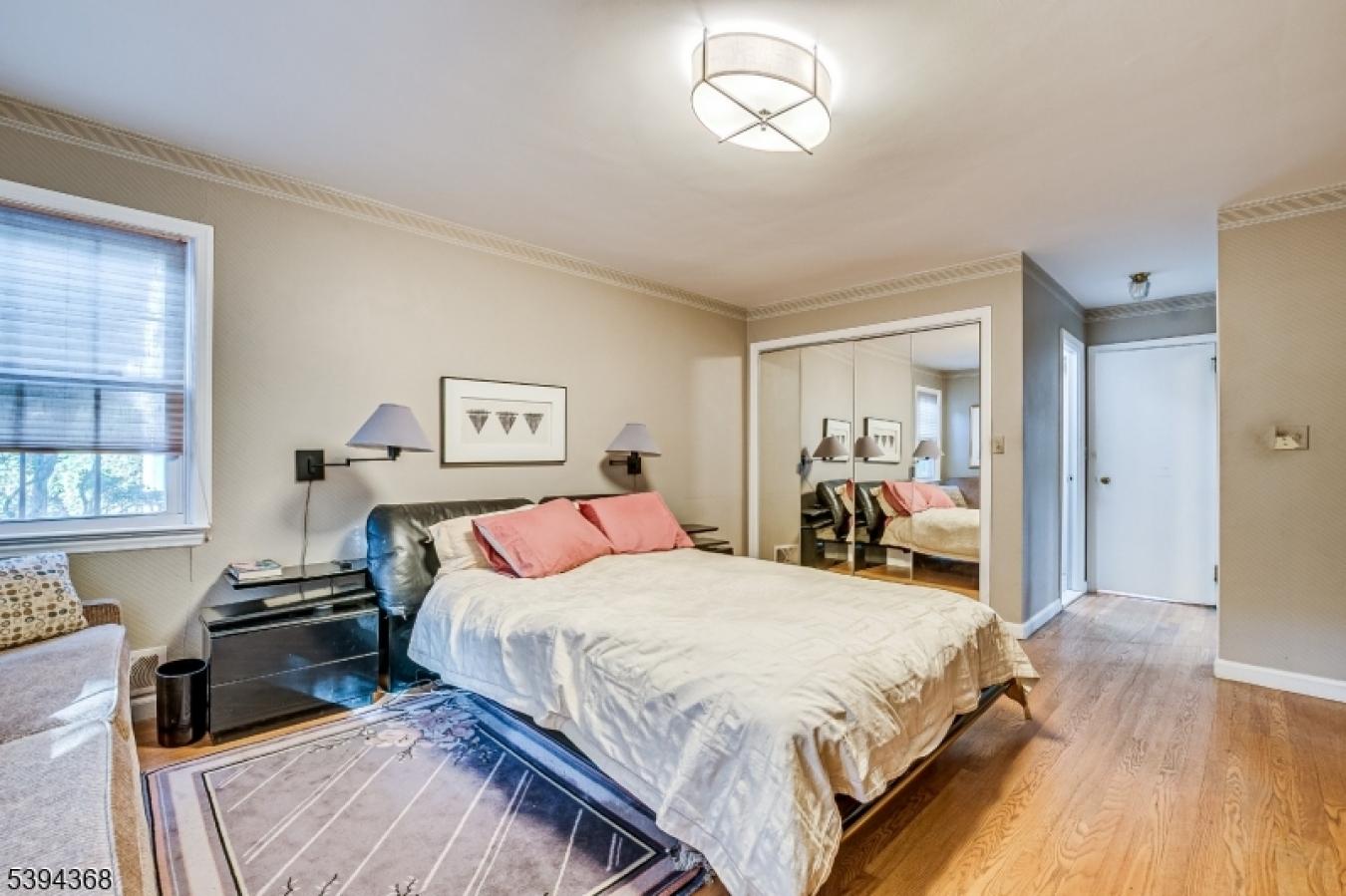 Metuchen Boro, Middlesex, 08840, United States, 5 Bedrooms Bedrooms, ,3 BathroomsBathrooms,Residential,For Sale,1989996