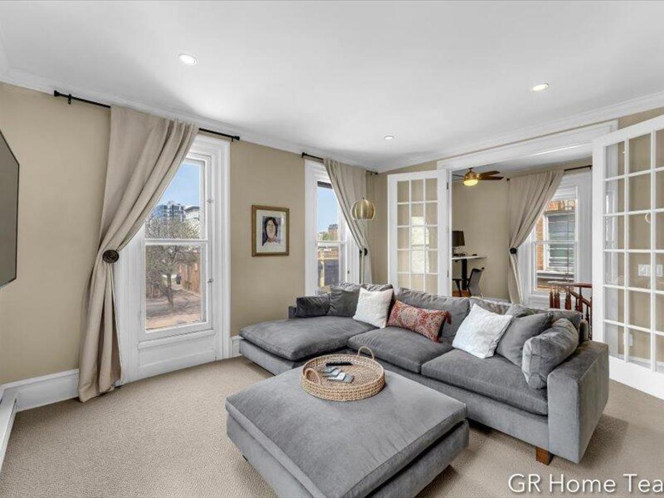 Grand Rapids, Kent, 49503, United States, 5 Bedrooms Bedrooms, ,2 BathroomsBathrooms,Residential,For Sale,1989989