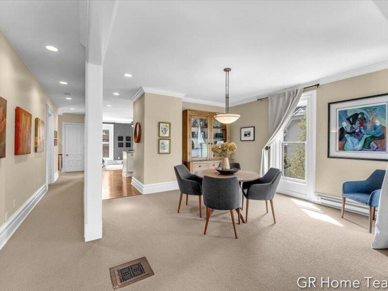 Grand Rapids, Kent, 49503, United States, 5 Bedrooms Bedrooms, ,2 BathroomsBathrooms,Residential,For Sale,1989989