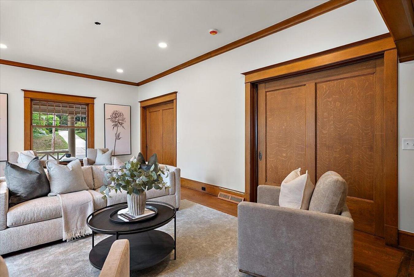 Grand Rapids, Kent, 49503, United States, 4 Bedrooms Bedrooms, ,3 BathroomsBathrooms,Residential,For Sale,1989991