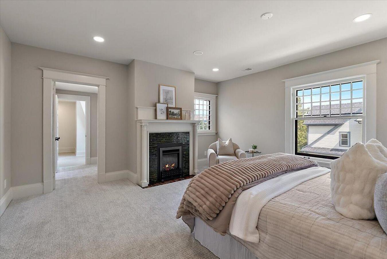 Grand Rapids, Kent, 49503, United States, 4 Bedrooms Bedrooms, ,3 BathroomsBathrooms,Residential,For Sale,1989991