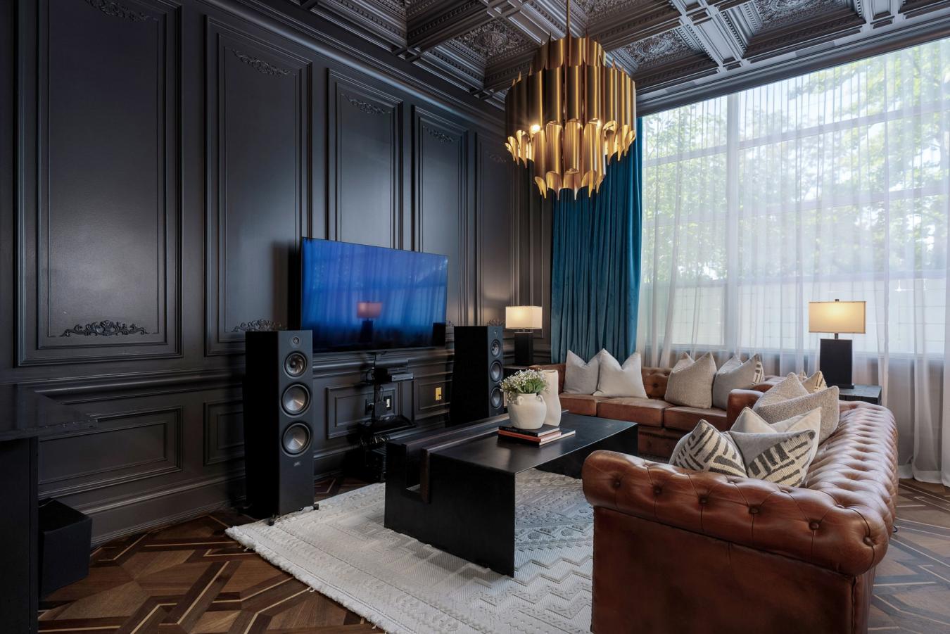 Toronto, ON, M6B 4M4, Canada, 1 Bedroom Bedrooms, ,1 BathroomBathrooms,Residential,For Sale,1988900