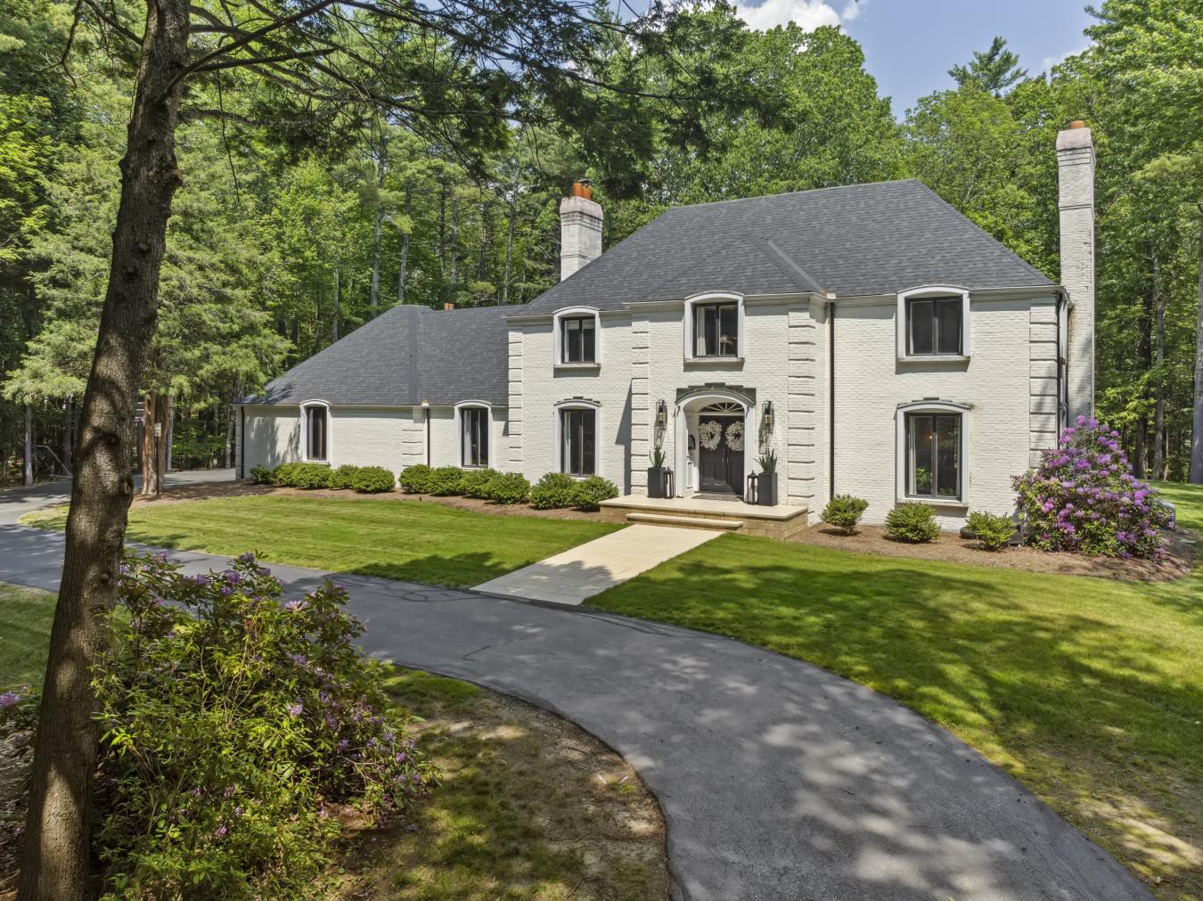 Amherst, New Hampshire, 03031, United States, 5 Bedrooms Bedrooms, ,4 BathroomsBathrooms,Residential,For Sale,1989988