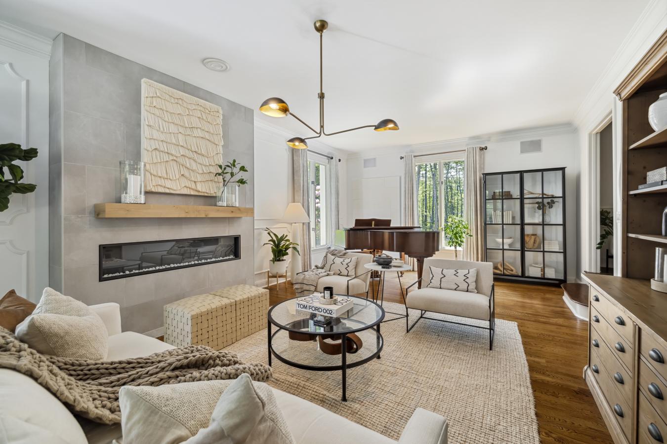 Amherst, New Hampshire, 03031, United States, 5 Bedrooms Bedrooms, ,4 BathroomsBathrooms,Residential,For Sale,1989988