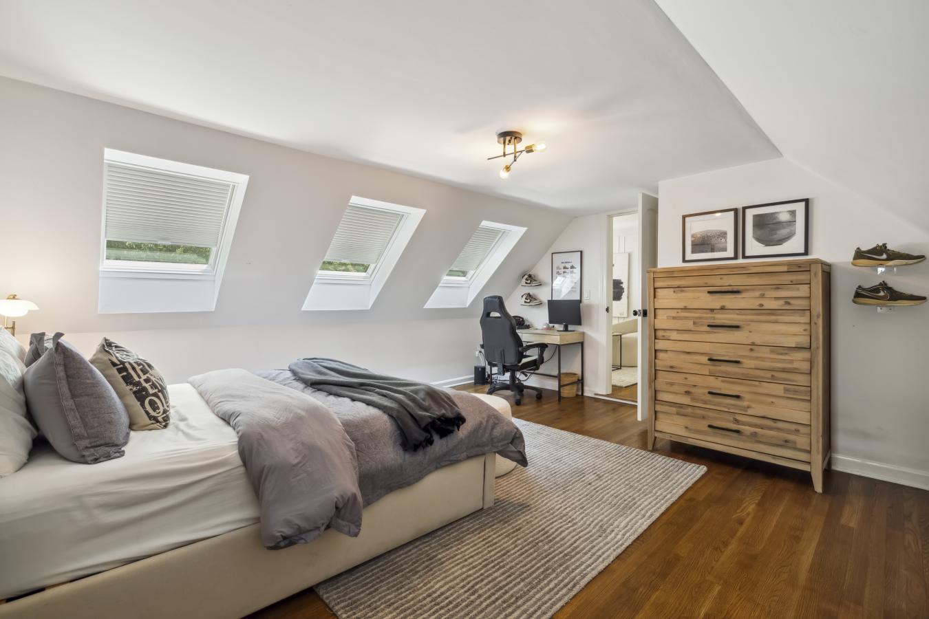 Amherst, New Hampshire, 03031, United States, 5 Bedrooms Bedrooms, ,4 BathroomsBathrooms,Residential,For Sale,1989988