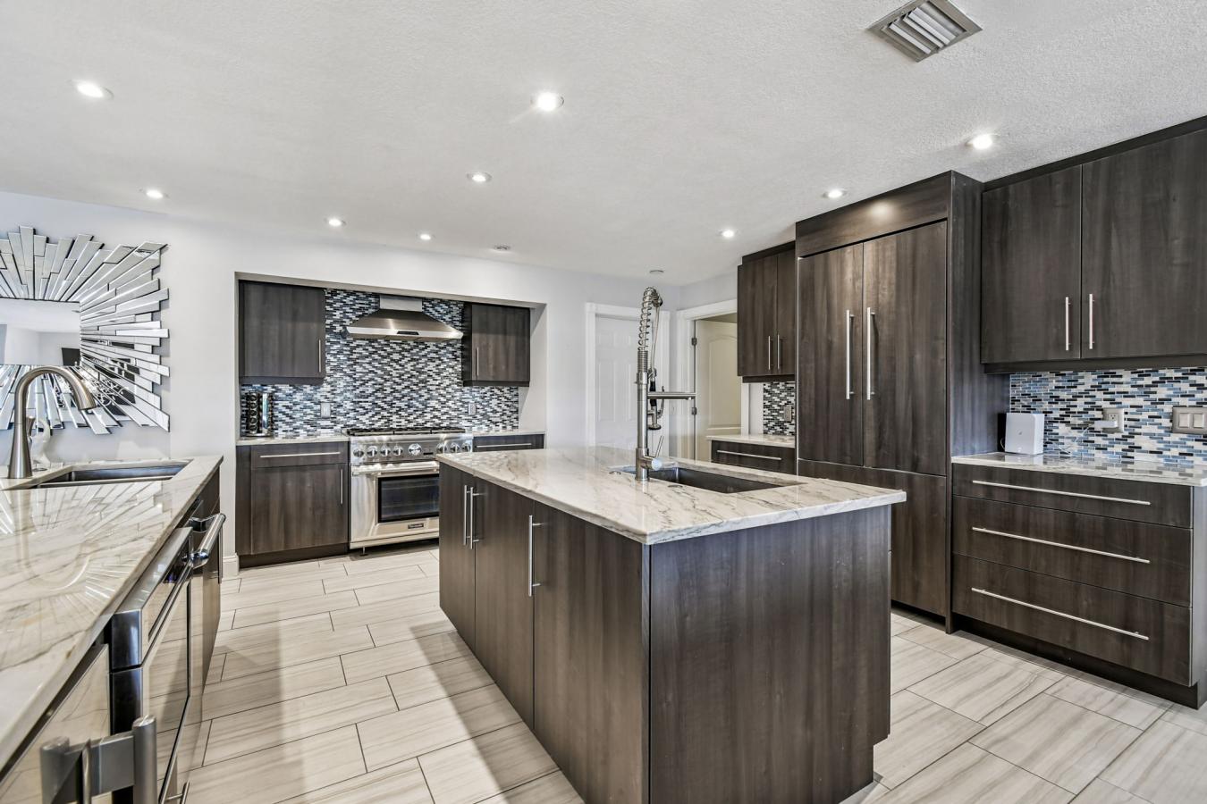 BELLEAIR BEACH, PINELLAS, 33786, United States, 5 Bedrooms Bedrooms, ,3 BathroomsBathrooms,Residential,For Sale,1988898