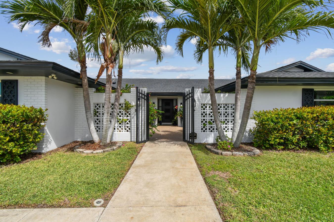 BELLEAIR BEACH, PINELLAS, 33786, United States, 5 Bedrooms Bedrooms, ,3 BathroomsBathrooms,Residential,For Sale,1988898