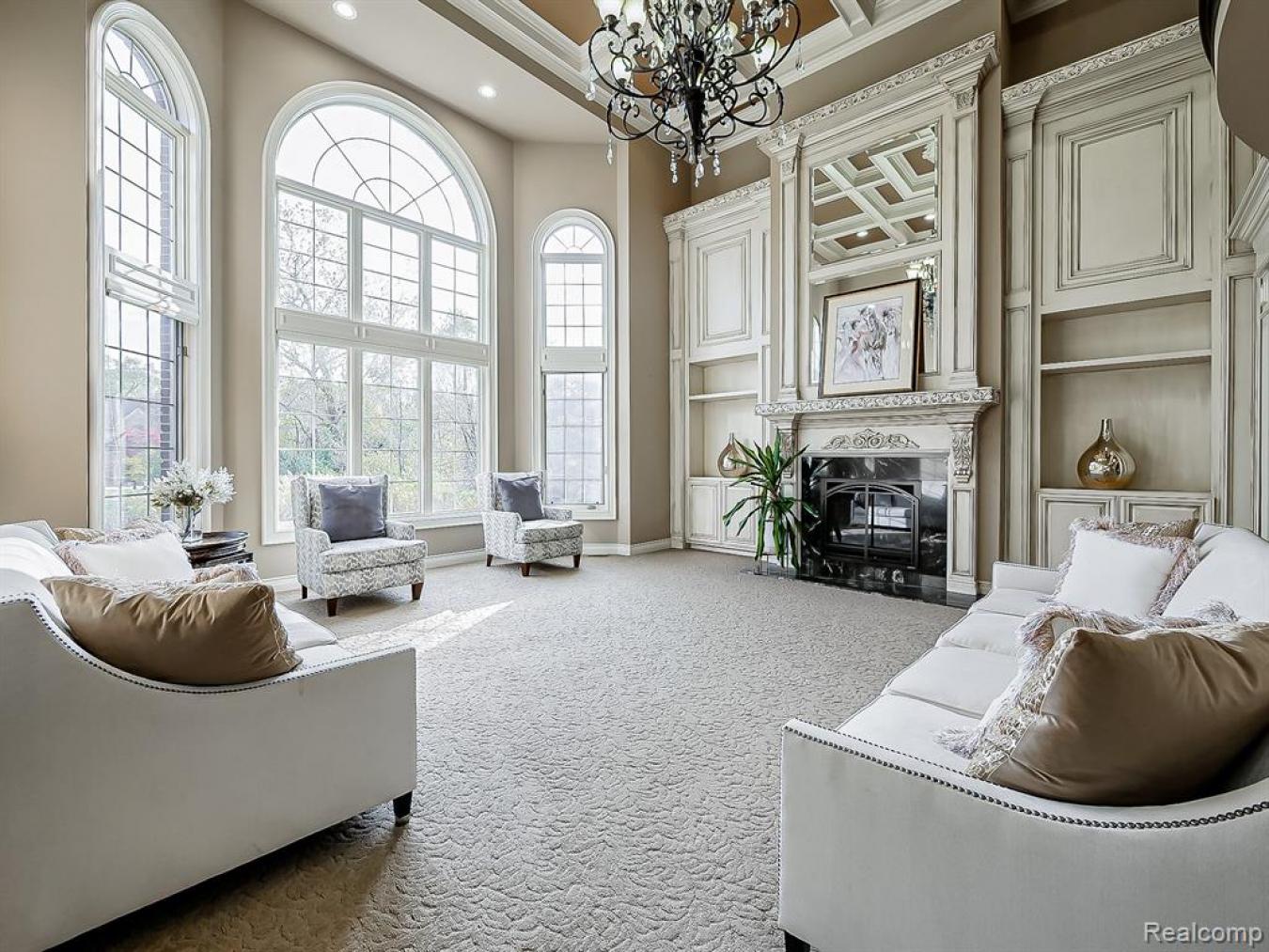 Troy, Oakland, 48098-6211, United States, 5 Bedrooms Bedrooms, ,5 BathroomsBathrooms,Residential,For Sale,1989985