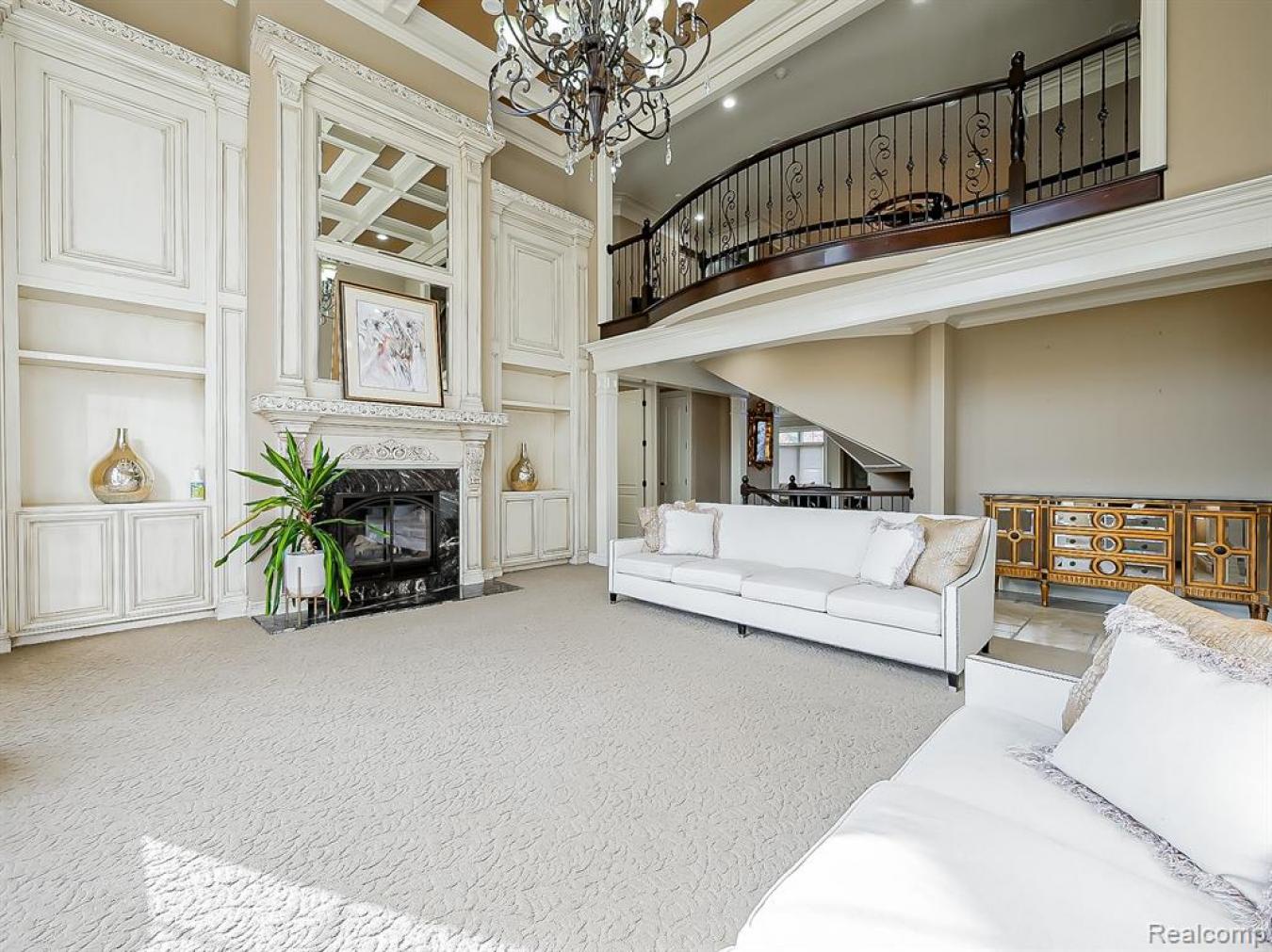 Troy, Oakland, 48098-6211, United States, 5 Bedrooms Bedrooms, ,5 BathroomsBathrooms,Residential,For Sale,1989985