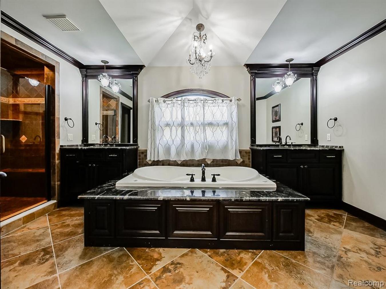 Troy, Oakland, 48098-6211, United States, 5 Bedrooms Bedrooms, ,5 BathroomsBathrooms,Residential,For Sale,1989985