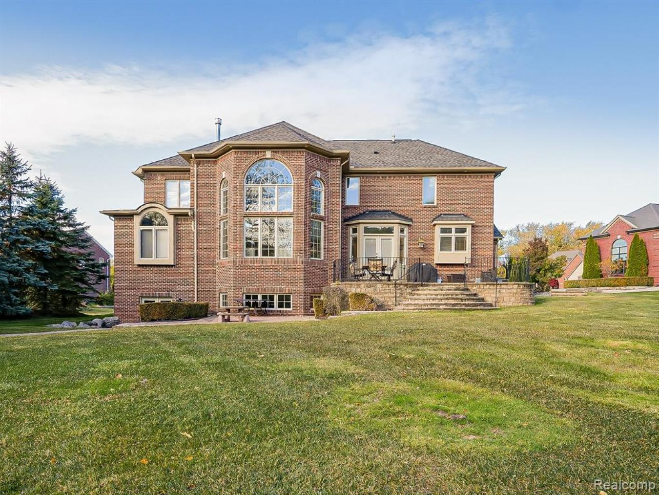 Troy, Oakland, 48098-6211, United States, 5 Bedrooms Bedrooms, ,5 BathroomsBathrooms,Residential,For Sale,1989985