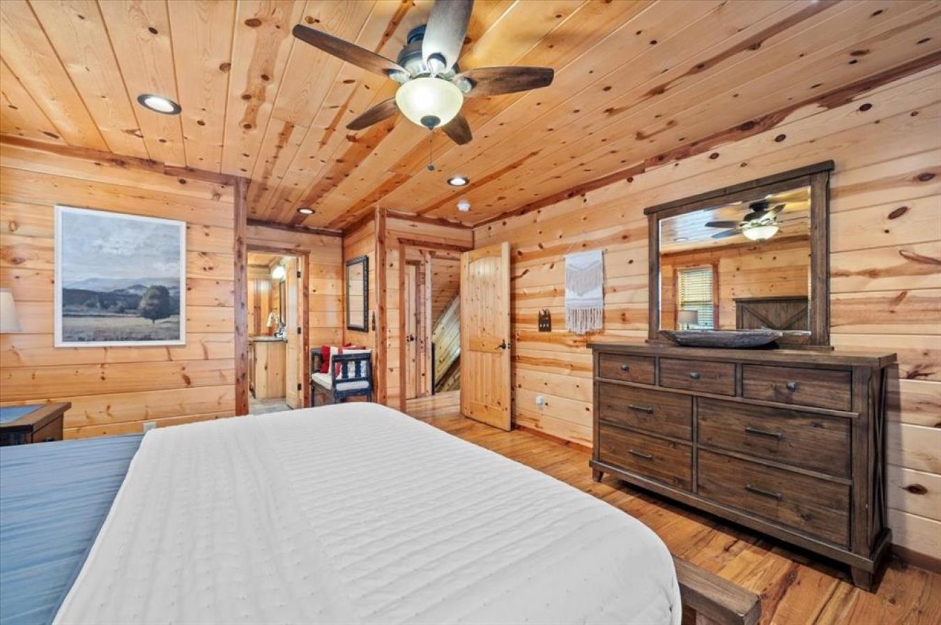 Broken Bow, MCCURTAIN, 74728, United States, 5 Bedrooms Bedrooms, ,5 BathroomsBathrooms,Residential,For Sale,1989983