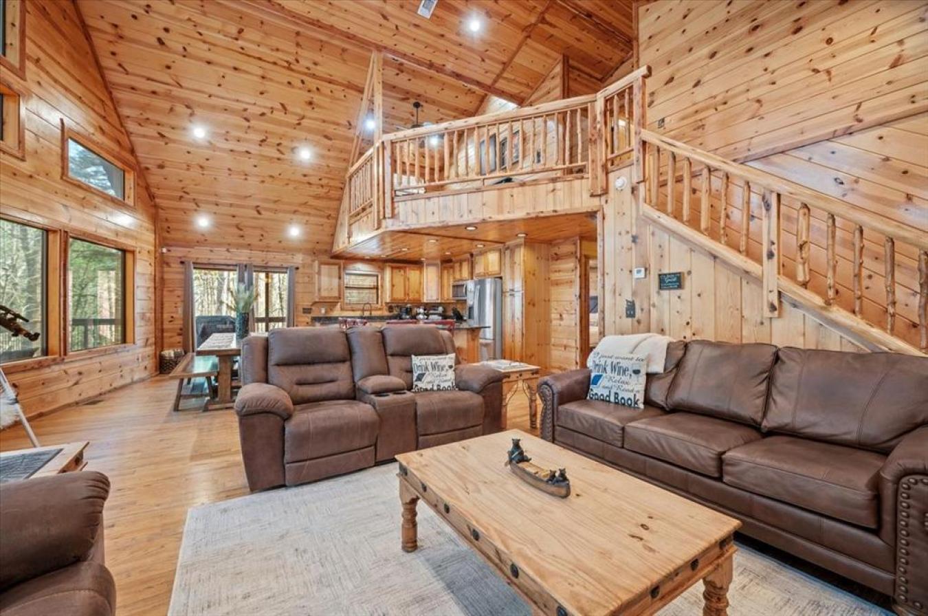 Broken Bow, MCCURTAIN, 74728, United States, 5 Bedrooms Bedrooms, ,5 BathroomsBathrooms,Residential,For Sale,1989983