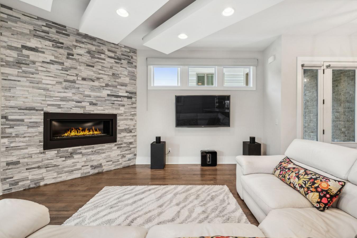 Nashville, Davidson, 37203, United States, 4 Bedrooms Bedrooms, ,3 BathroomsBathrooms,Residential,For Sale,1989981