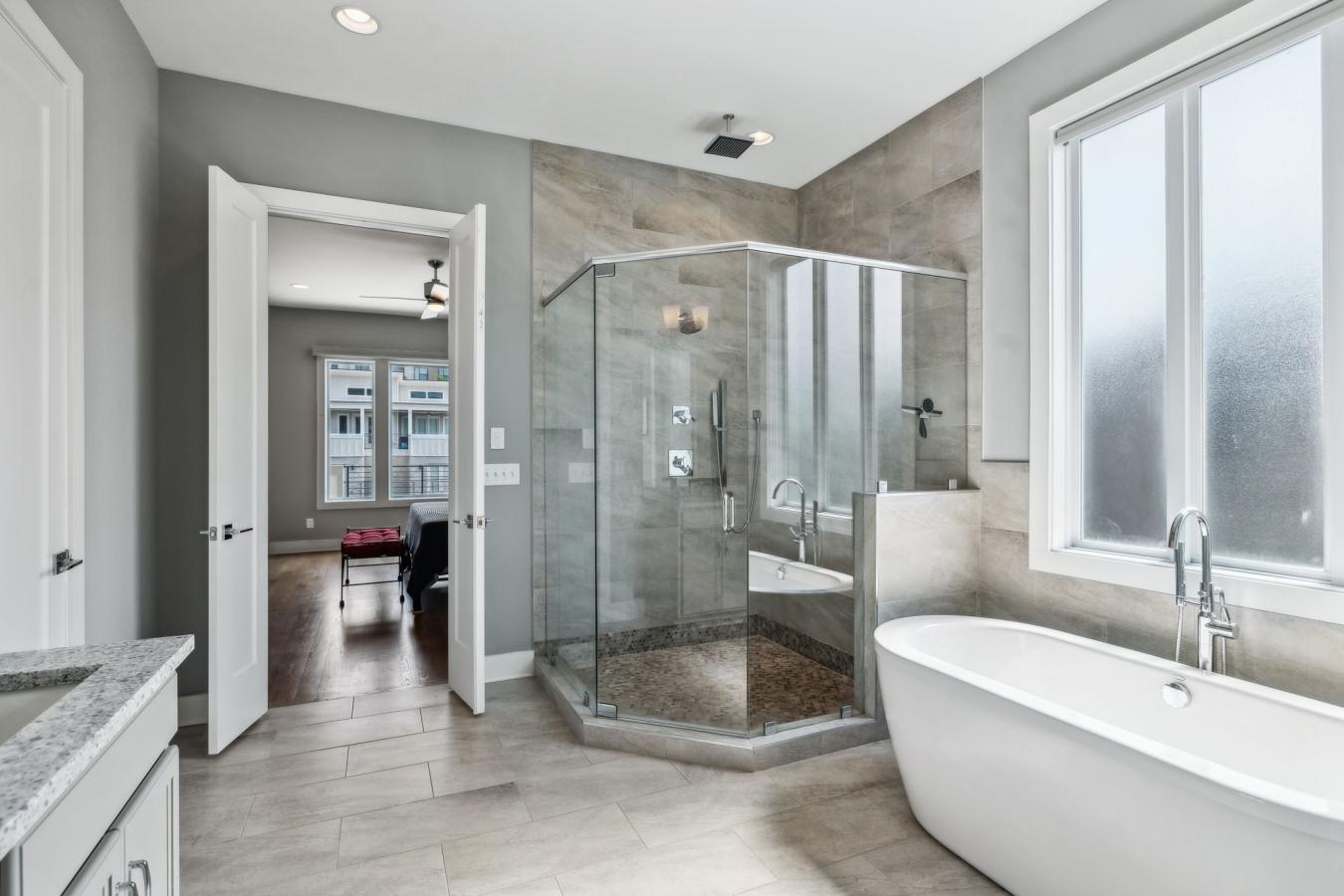 Nashville, Davidson, 37203, United States, 4 Bedrooms Bedrooms, ,3 BathroomsBathrooms,Residential,For Sale,1989981