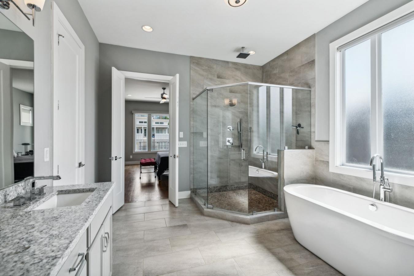 Nashville, Davidson, 37203, United States, 4 Bedrooms Bedrooms, ,3 BathroomsBathrooms,Residential,For Sale,1989981