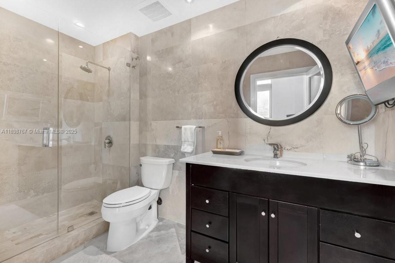 Miami, Miami-Dade County, 33156, United States, 2 Bedrooms Bedrooms, ,1 BathroomBathrooms,Residential,For Sale,1989979