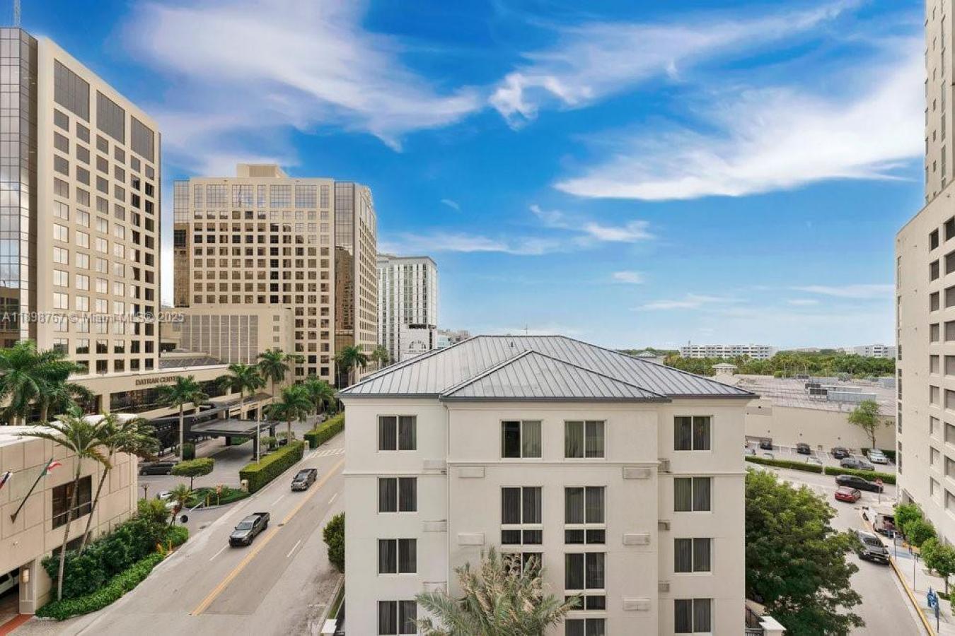 Miami, Miami-Dade County, 33156, United States, 2 Bedrooms Bedrooms, ,1 BathroomBathrooms,Residential,For Sale,1989979