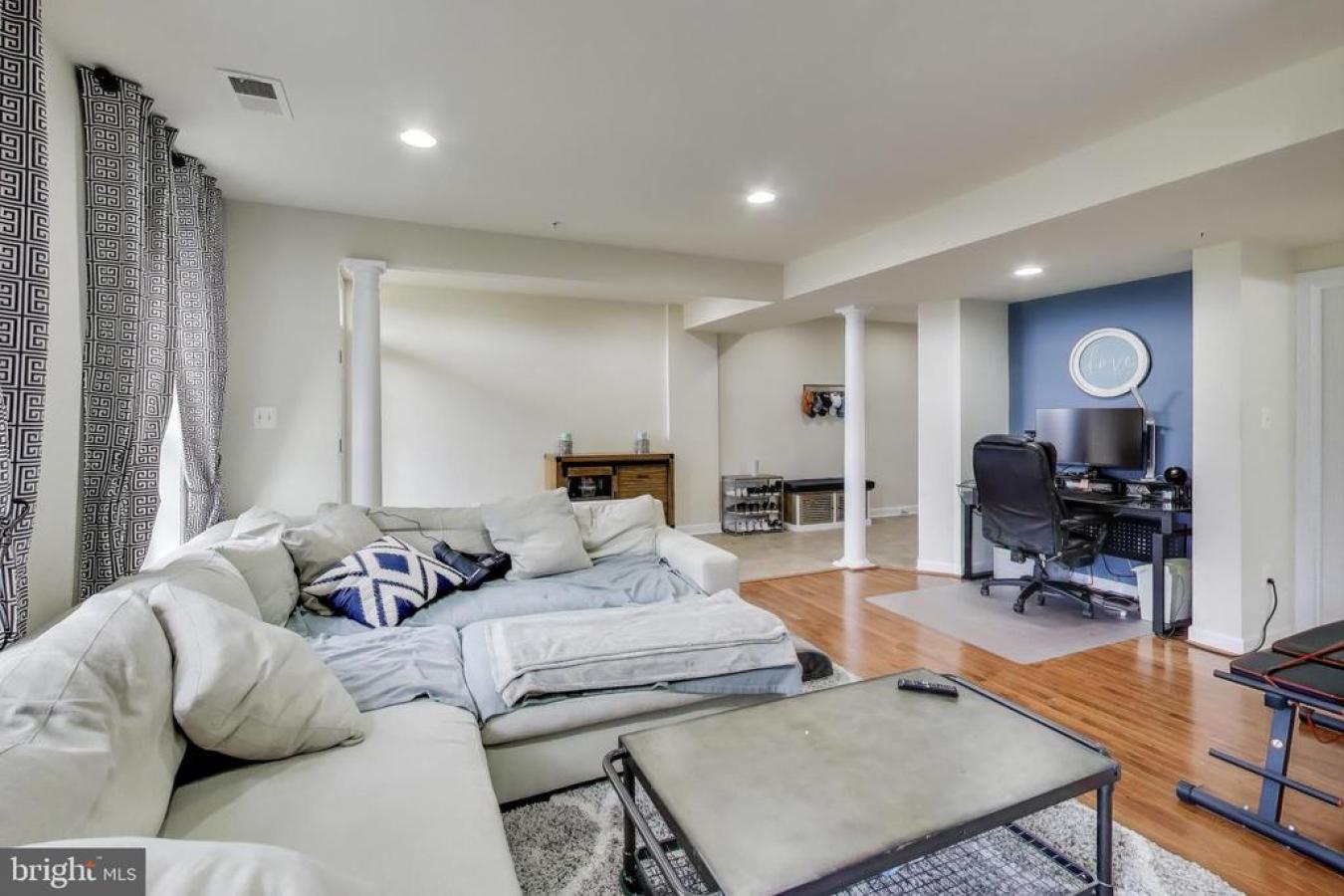 GAITHERSBURG, MONTGOMERY, 20878, United States, 3 Bedrooms Bedrooms, ,2 BathroomsBathrooms,Residential,For Sale,1989973