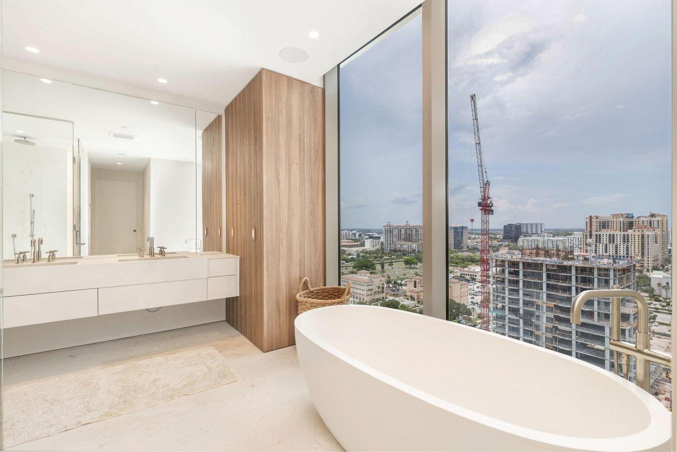 West Palm Beach, Florida, 33401, United States, 3 Bedrooms Bedrooms, ,3 BathroomsBathrooms,Residential,For Sale,1989970