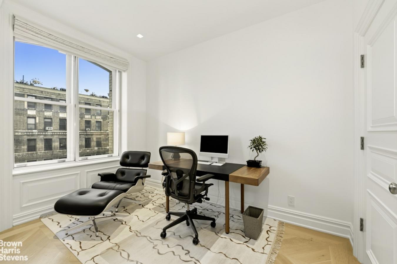 New York, New York, 10024, United States, 3 Bedrooms Bedrooms, ,3 BathroomsBathrooms,Residential,For Sale,1989968