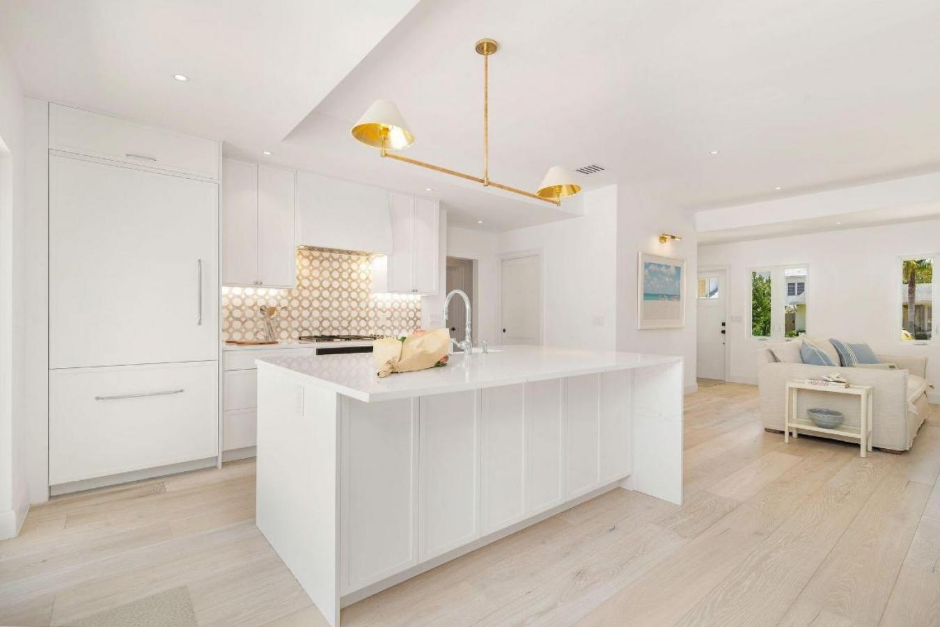 West Palm Beach, Florida, 33405, United States, 3 Bedrooms Bedrooms, ,2 BathroomsBathrooms,Residential,For Sale,1989965