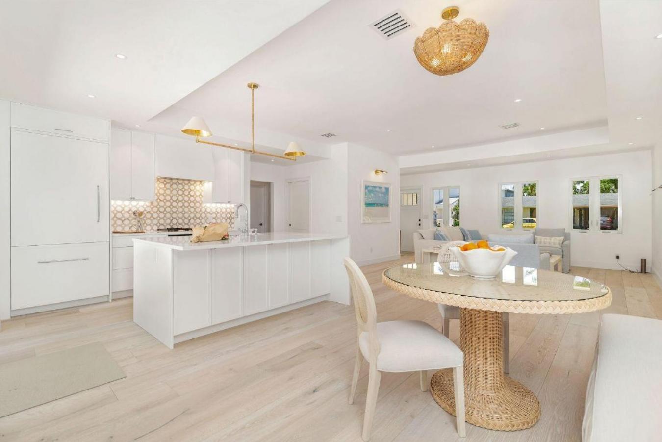 West Palm Beach, Florida, 33405, United States, 3 Bedrooms Bedrooms, ,2 BathroomsBathrooms,Residential,For Sale,1989965