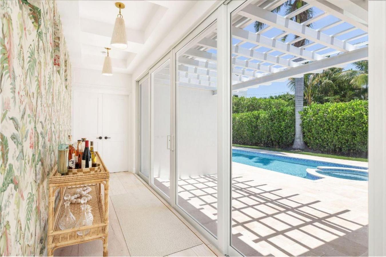 West Palm Beach, Florida, 33405, United States, 3 Bedrooms Bedrooms, ,2 BathroomsBathrooms,Residential,For Sale,1989965