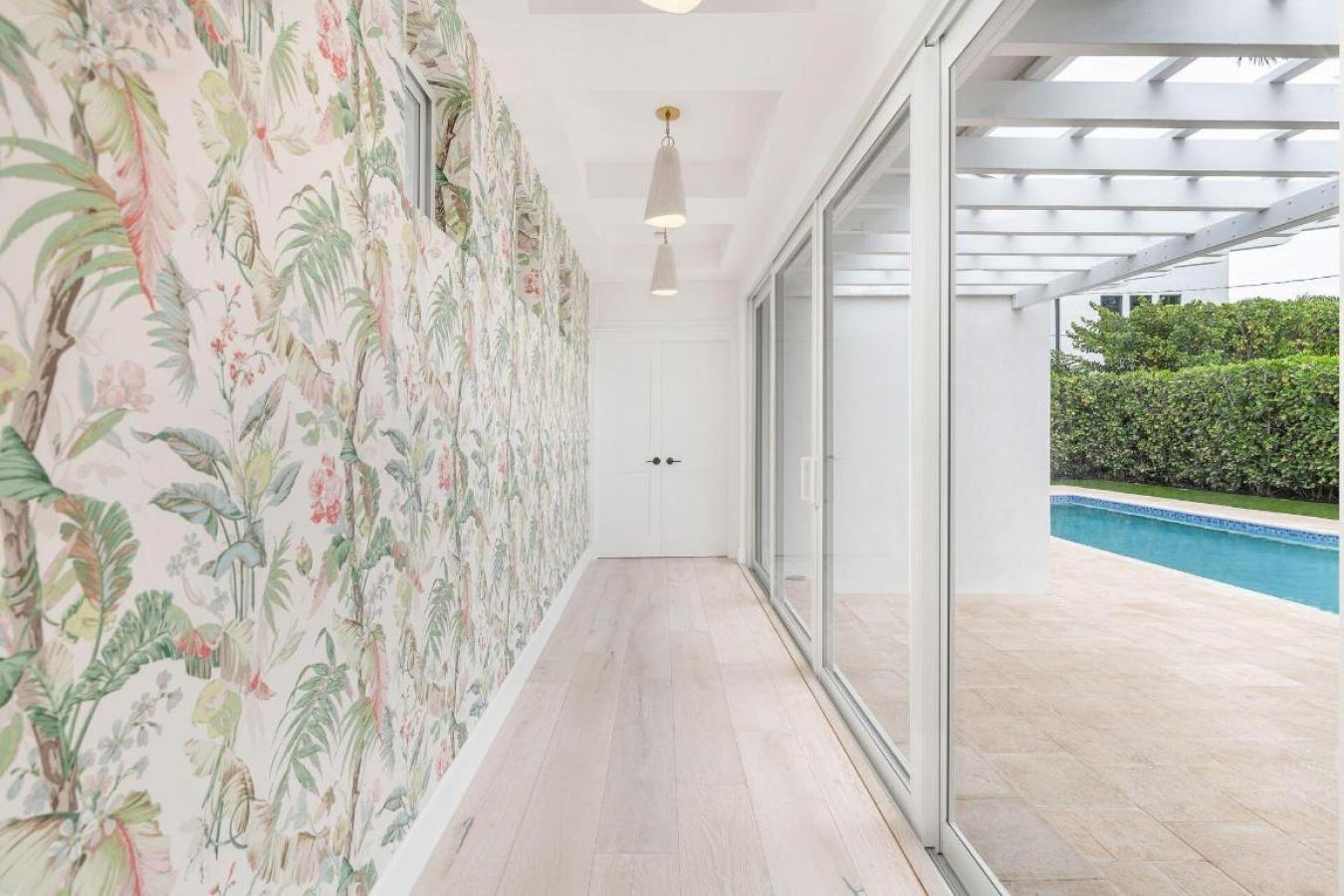 West Palm Beach, Florida, 33405, United States, 3 Bedrooms Bedrooms, ,2 BathroomsBathrooms,Residential,For Sale,1989965