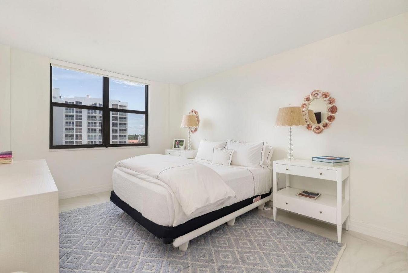 West Palm Beach, Florida, 33405, United States, 3 Bedrooms Bedrooms, ,2 BathroomsBathrooms,Residential,For Sale,1989963