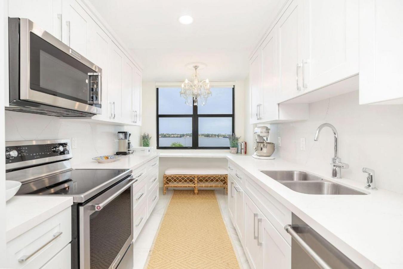 West Palm Beach, Florida, 33405, United States, 3 Bedrooms Bedrooms, ,2 BathroomsBathrooms,Residential,For Sale,1989963