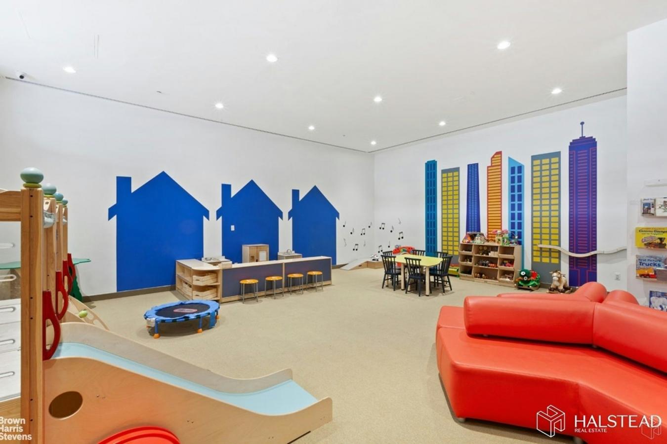 Long Island City, New York, 11101, United States, 2 Bedrooms Bedrooms, ,2 BathroomsBathrooms,Residential,For Sale,1989962