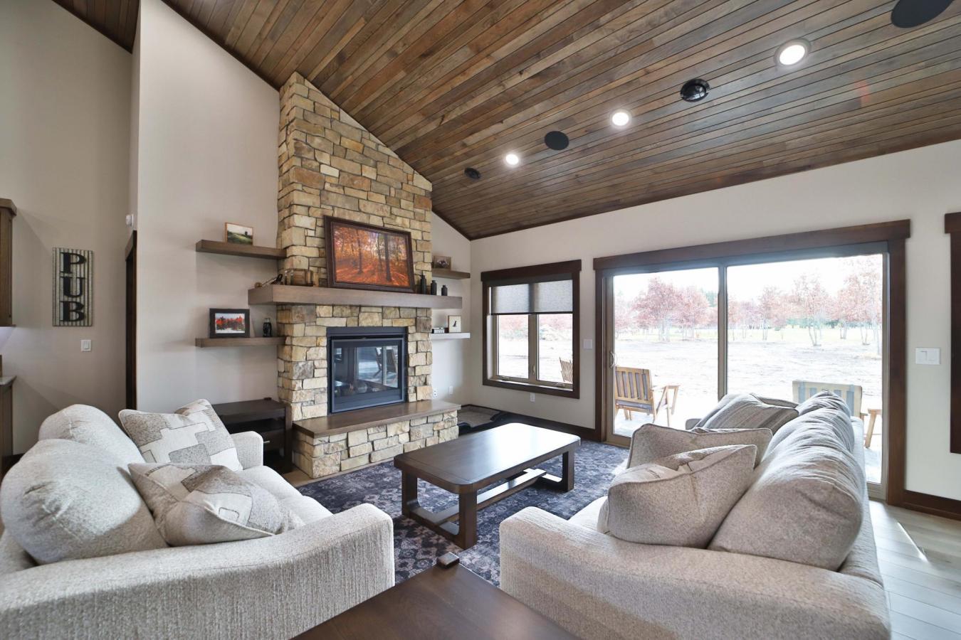 Menahga, Wadena, 56464, United States, 4 Bedrooms Bedrooms, ,4 BathroomsBathrooms,Residential,For Sale,1990271