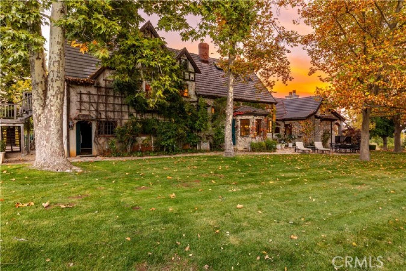 Paso Robles, San Luis Obispo, 93446, United States, 5 Bedrooms Bedrooms, ,5 BathroomsBathrooms,Residential,For Sale,1990268