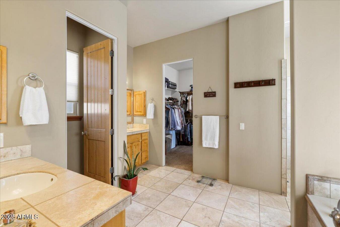 Prescott, Yavapai, 86305, United States, 4 Bedrooms Bedrooms, ,4 BathroomsBathrooms,Residential,For Sale,1990266