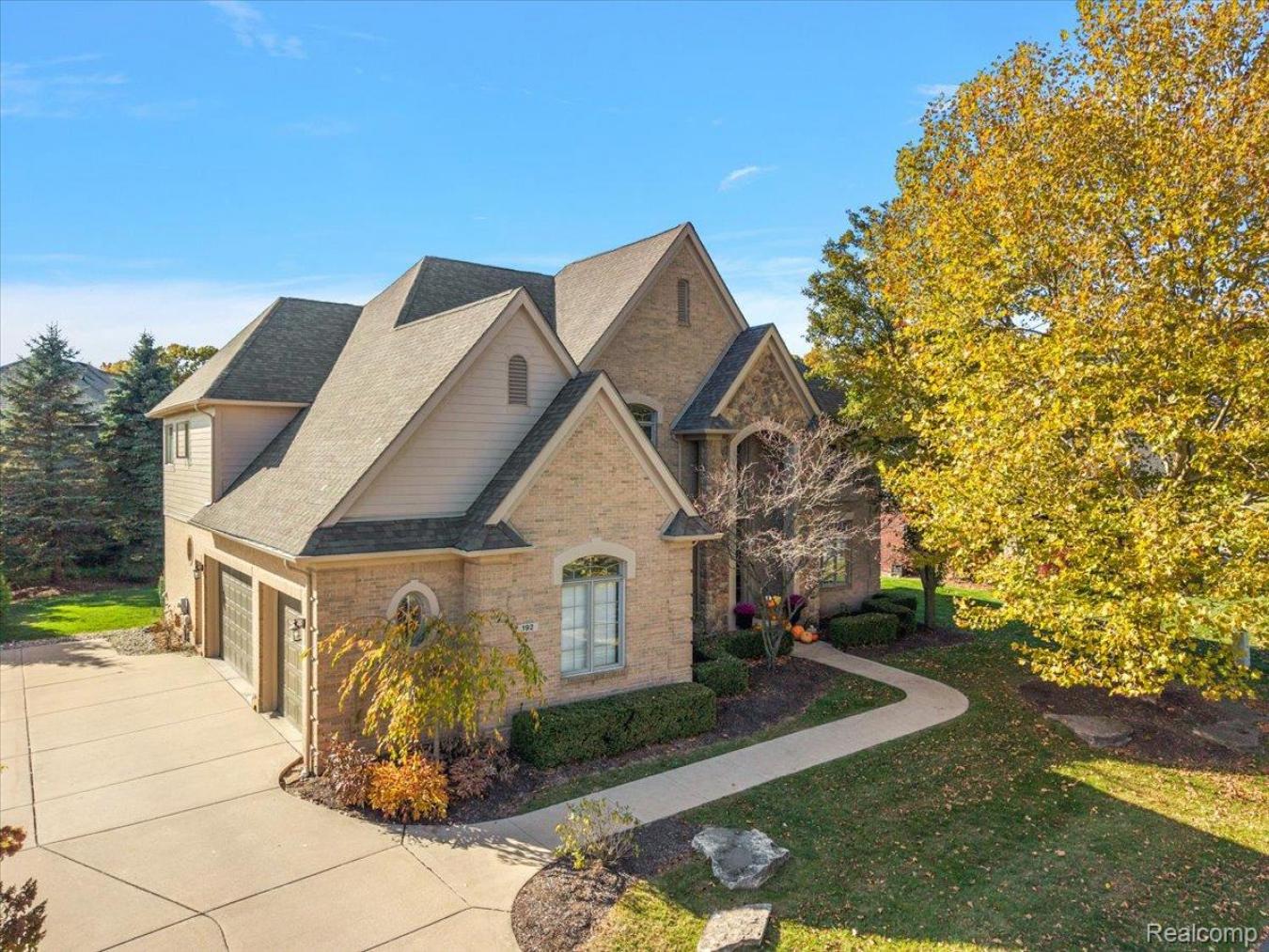 Orion Charter Township, Oakland, 48362, United States, 4 Bedrooms Bedrooms, ,3 BathroomsBathrooms,Residential,For Sale,1990267